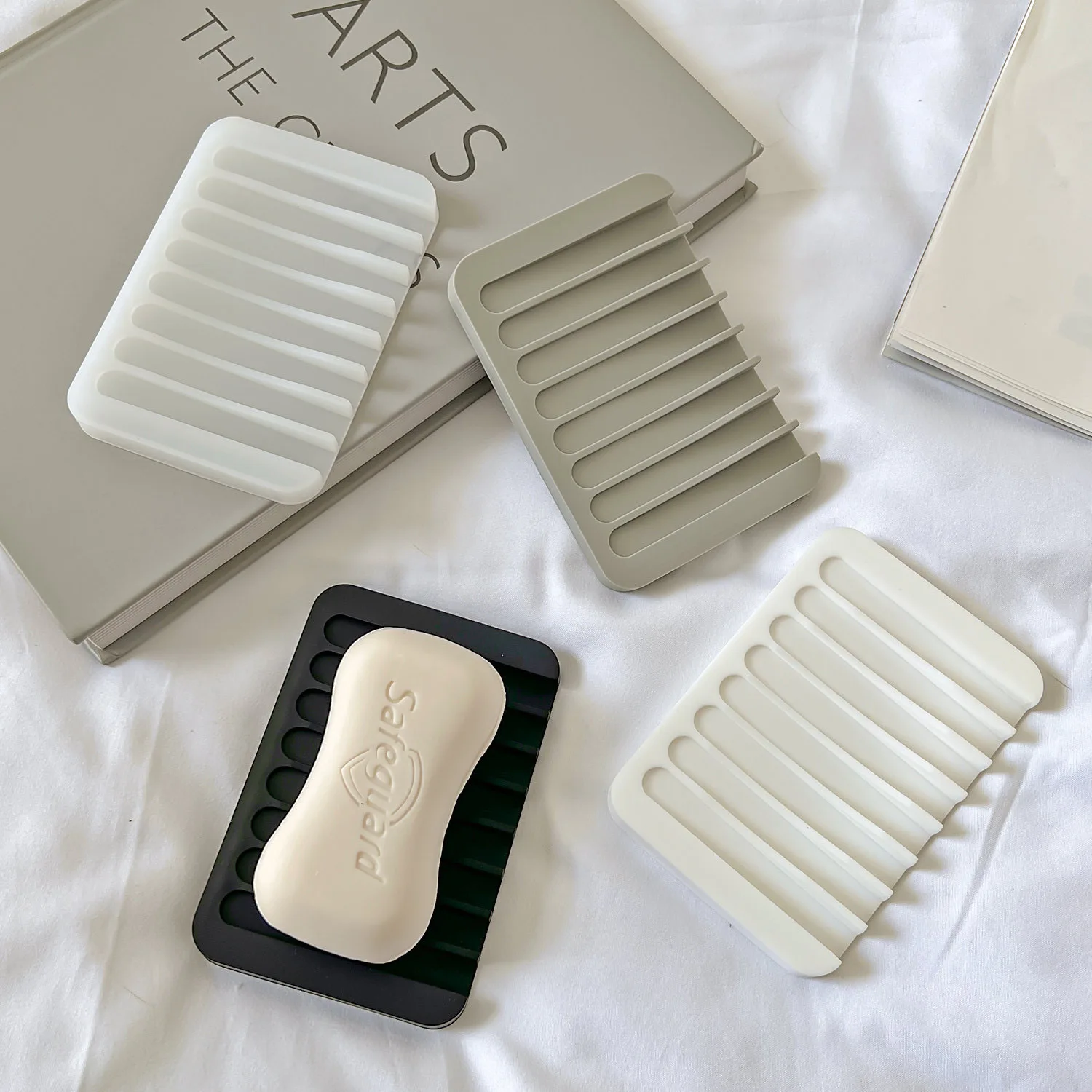 Manufacturer Custom Logo Silicone Soap Tray Self Draining Silicone Soap Holder Silicon Bathroom Soap Dish