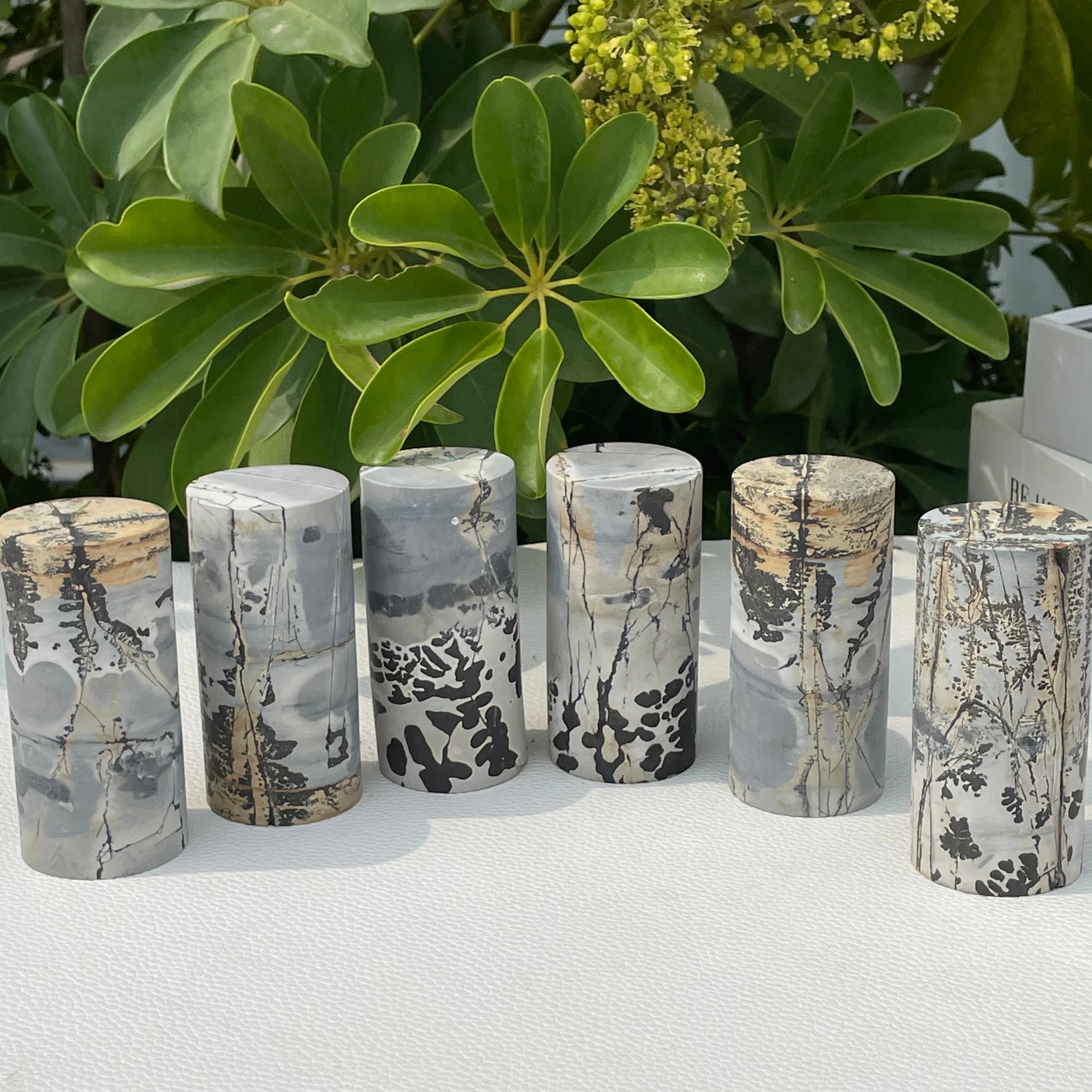 Wholesale Fanshi Natural Crystal Crafts Hand Carved Picture Jasper Cylinder Polished National Fossil Stone for Home Decoration