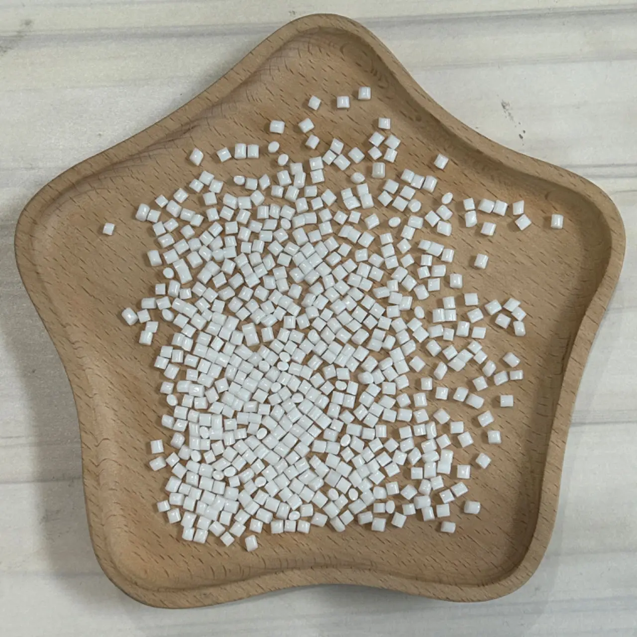 price for pbt-gf15 fiber gf20 gf30 granules resin price of PBT per kg