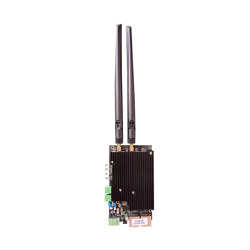IPQ5000 2,4 г 5,8 Г двухдиапазонный 1 1000 м LAN 11000 м WAN RS232 RS485 3000 Мбит/с внутренняя безопасность для майнинга Wifi6 роуминг клиент