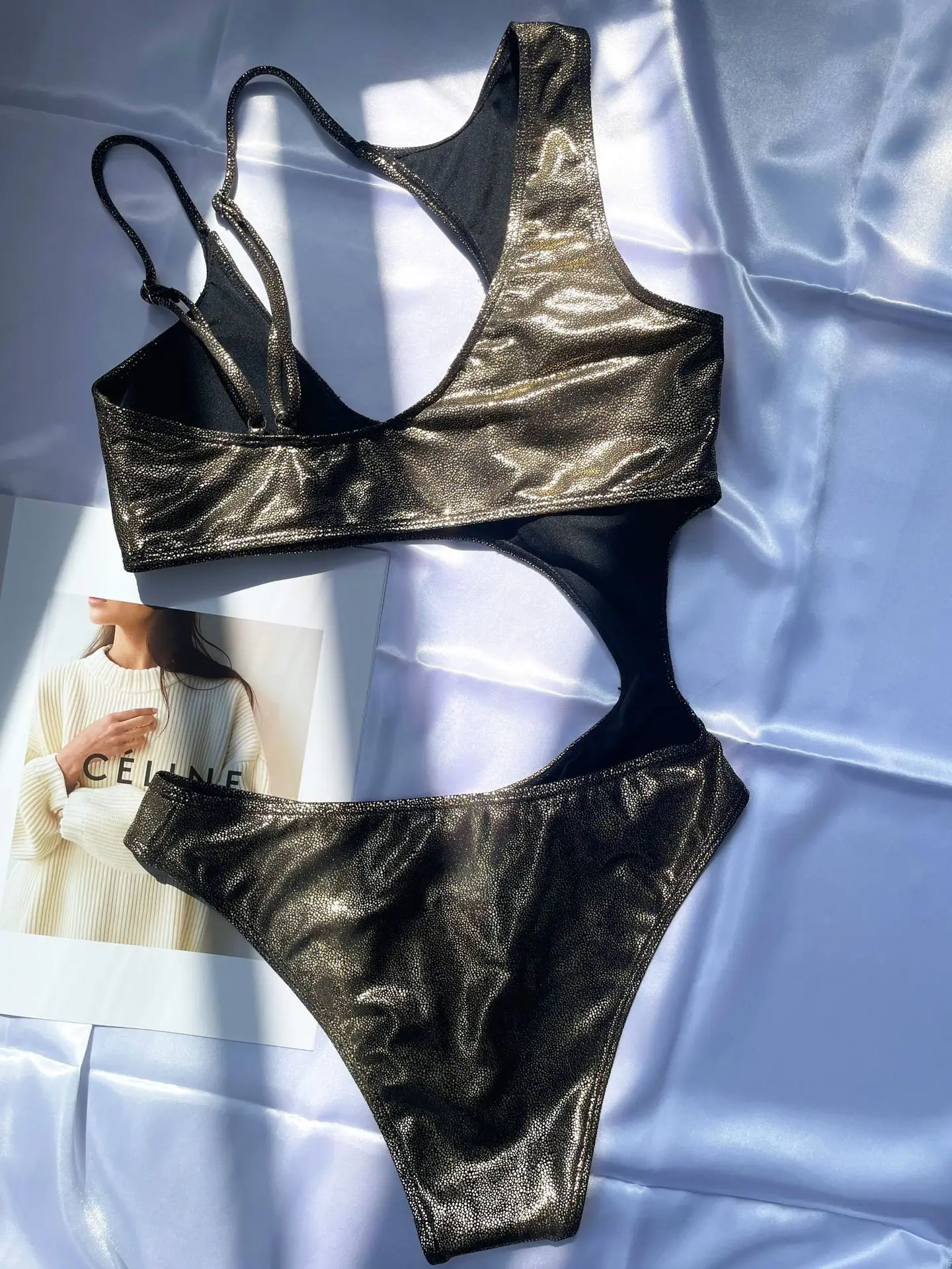 2024 New Gold Stamp Push Up One Pieces Swimwear for Women Cutout Swimsuit Backless Monokini Brazilian Thong Bathing Suit OEM