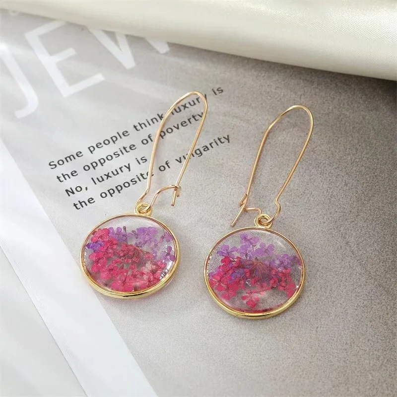 Retro creative simple round glue pink resin Dried flower earrings female cute flower earrings