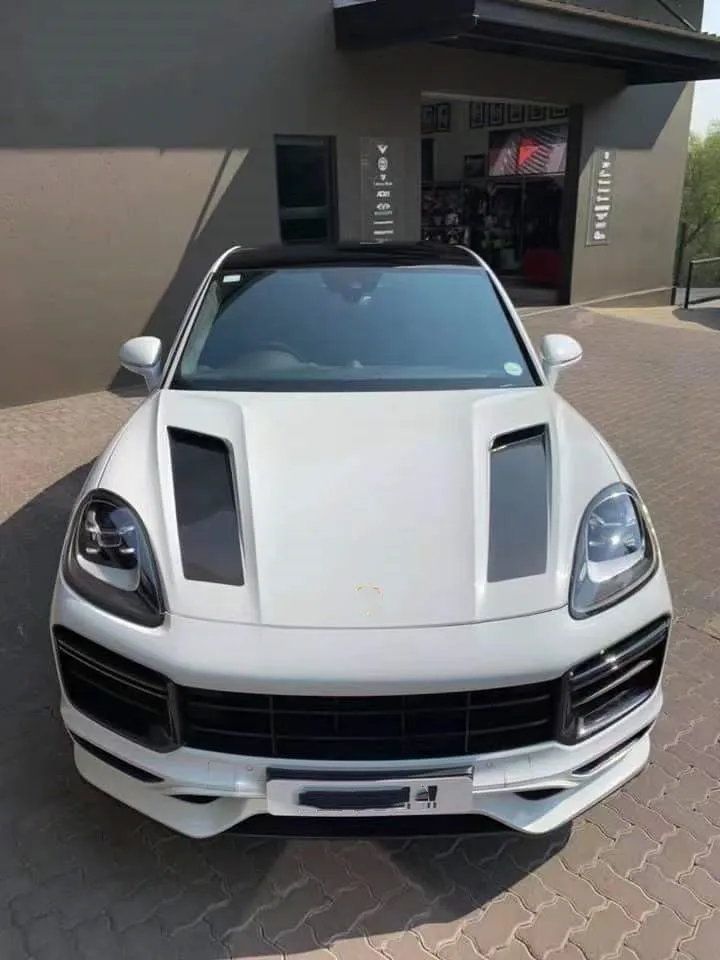 BTC High Quality Carbon Fiber Engine Hood For Porsche Cayenne 9YA/9YB 2018+ To Techart style cover