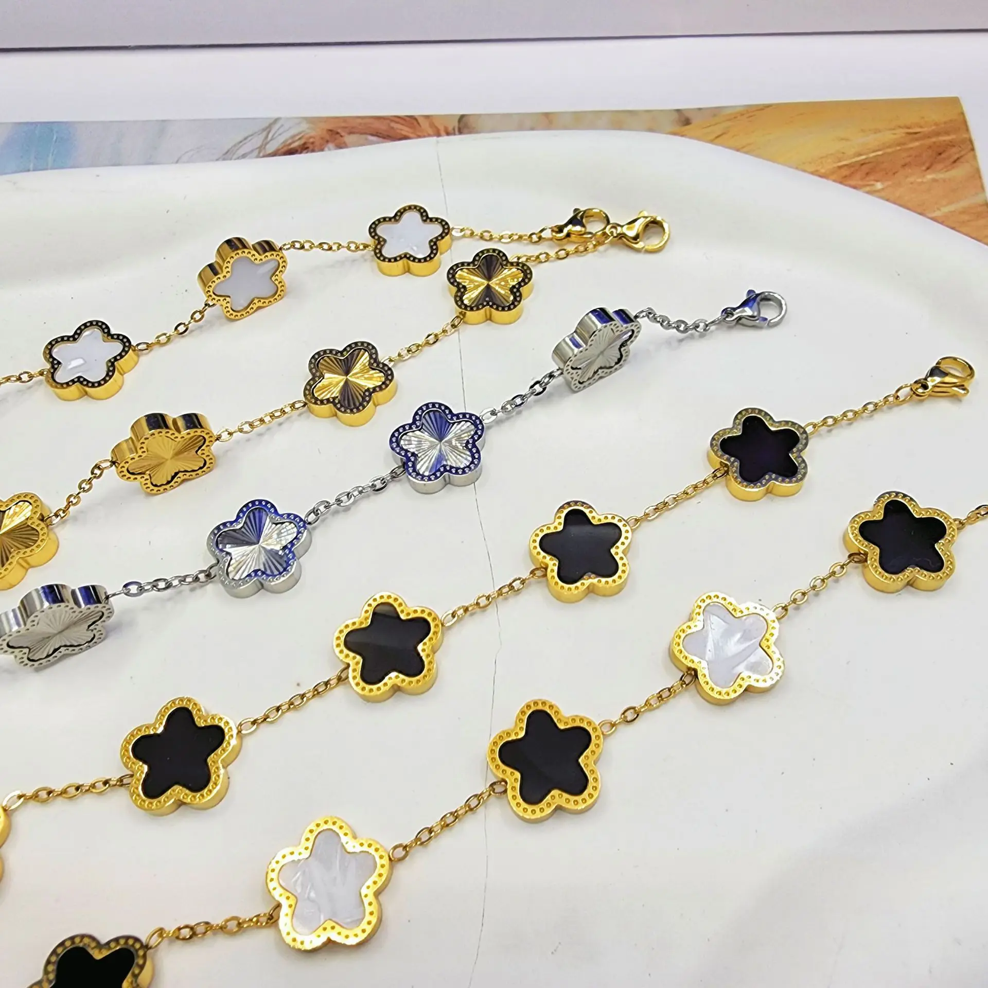 Carline Topsale Five Leaf Clover Bracelet Shell Colorful Jewelry Stainless Steel 18k Gold Plated Bracelet Five Flower Bracelet