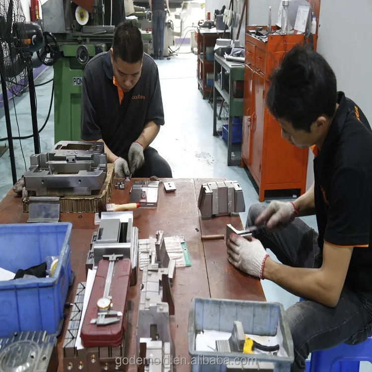 Custom cheap plastic injection mold car Injection Moulding for small desktop plastic injection molding machine