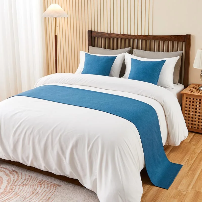 High-End Hotel Bedding Set Soft Beautiful Cushion and Decorative Bed End Flag Towel Runner for Bed End