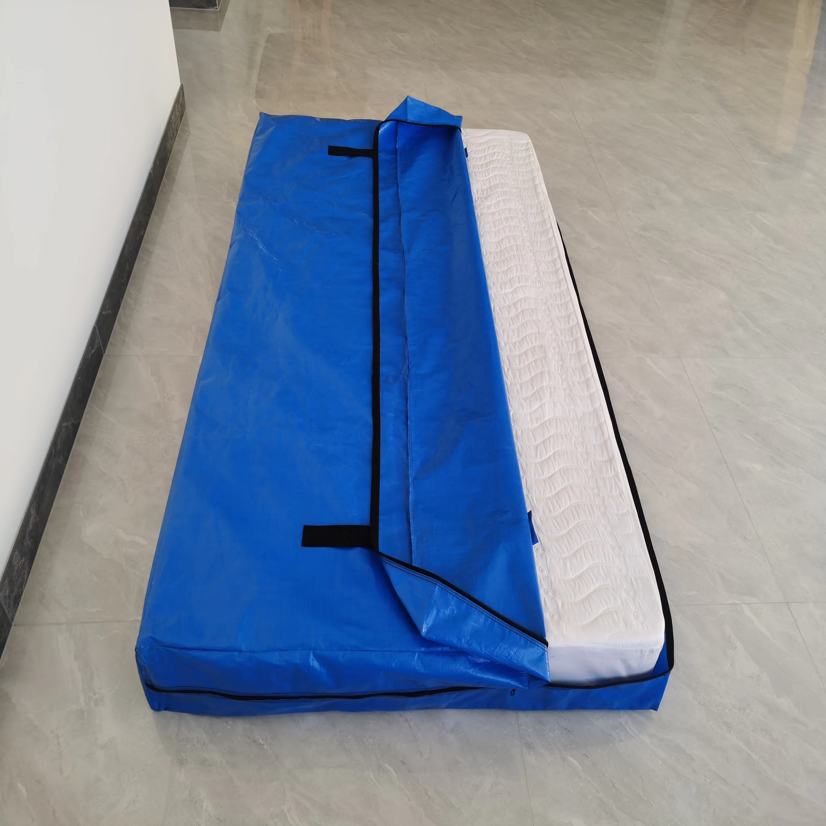 Wholesale Blue color PE Mattress Bag/Covers with 8 Handles with Strong Zipper Closure for Moving and Storage bag