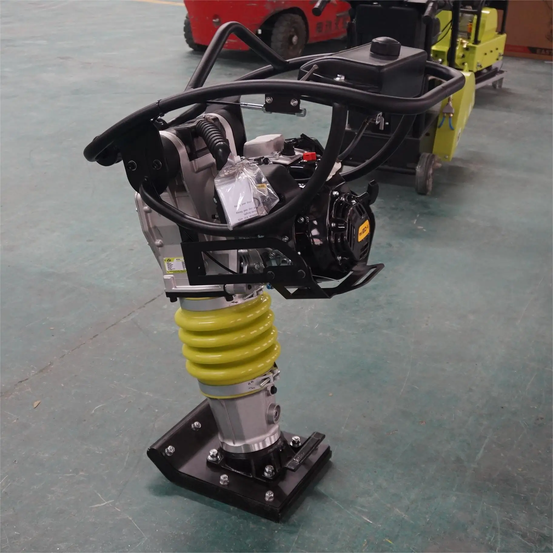 Popular pick TM75B vibrating electric compactor tamping rammer engine chisel monkey jumping jack compactor sale price