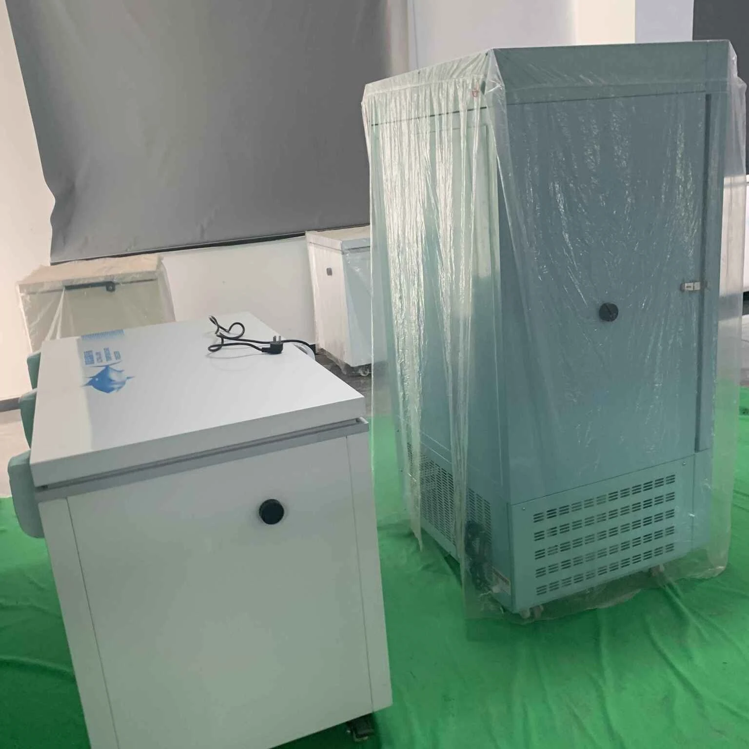 80 Biomedical Cell Chest Freezers Portable Ultra-Low Horizontal Laboratory Freezer for RV Vaccine Storage