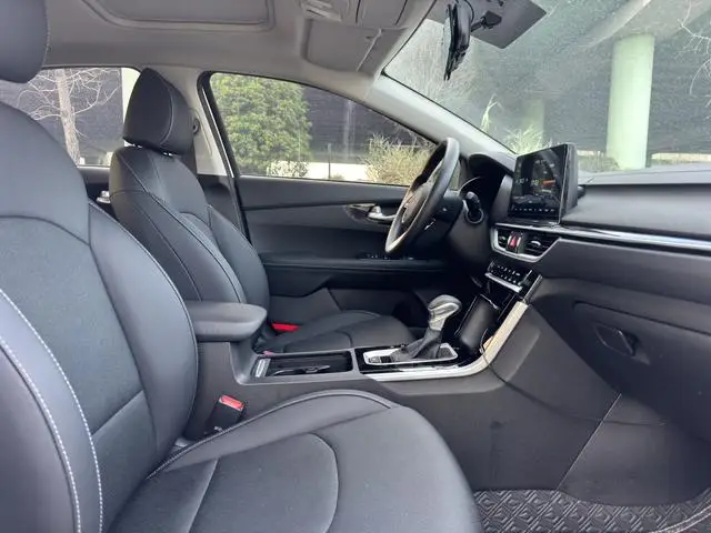 Cars Kia K3 2021 1.5L CVT Huanxin Edition Petrol Cars Hot Used Cars China LED Camera Electric Sedan Leather Dark Mazda Cx-5 ACC