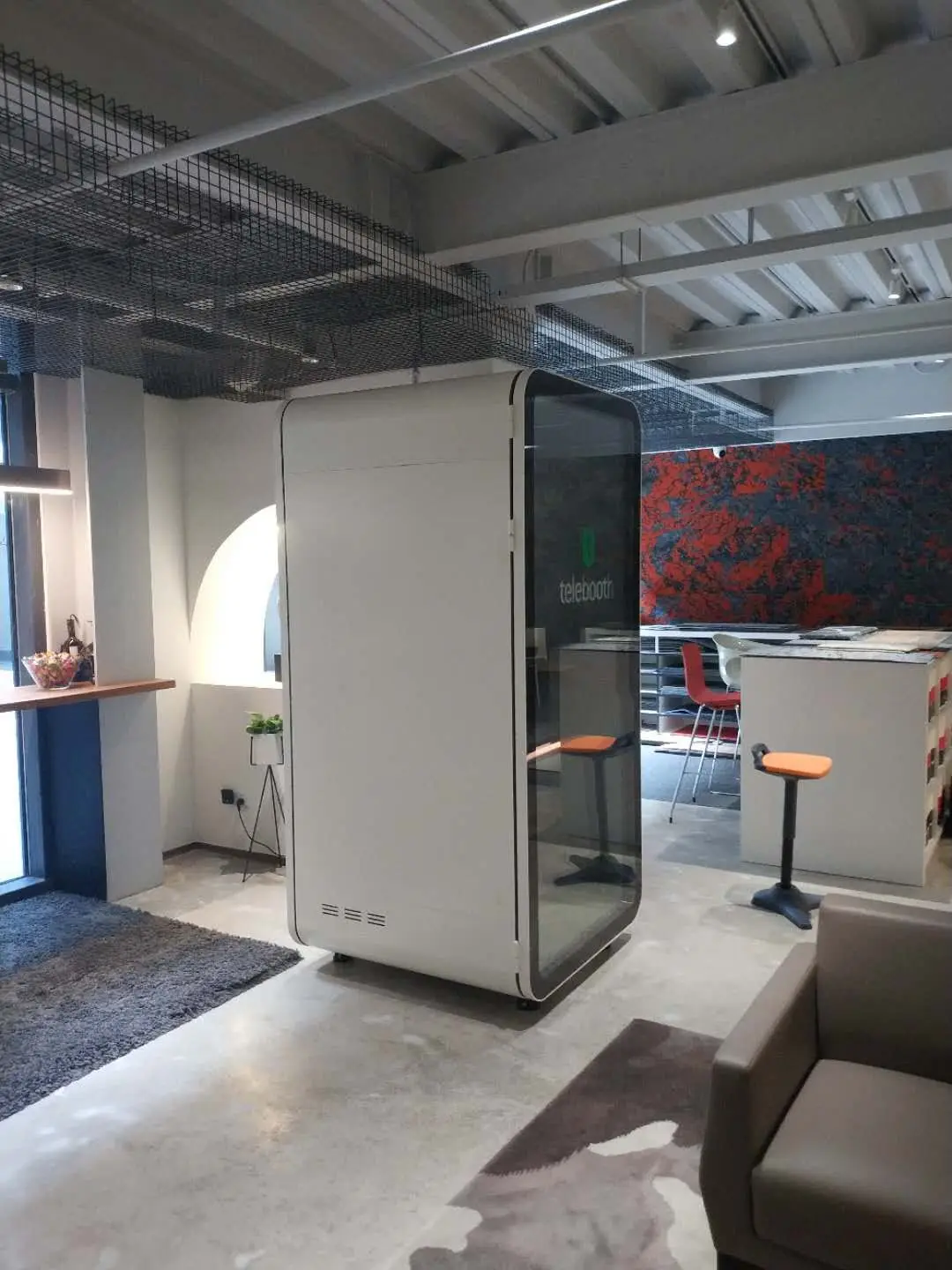 
Sound insulation and noise reduction phone booth wholesale Size 1080X1080X2200cm Custom color 