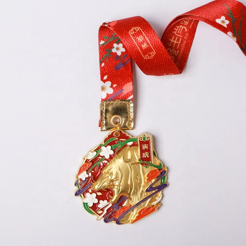 High Quality Gold Engraved 3D Medallion Chinese Zodiac Horse Deer Tiger Lion Snake Animal Medals And Trophies
