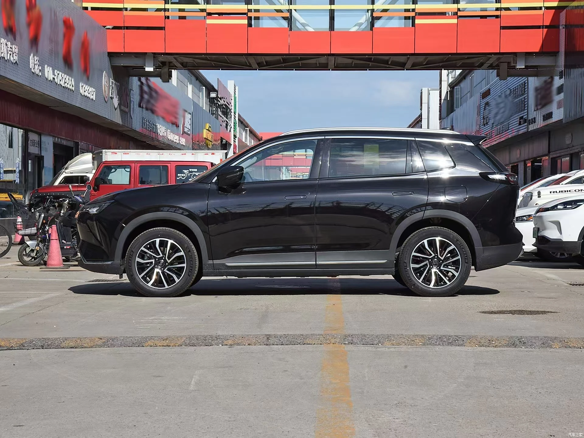 2021-2022 Top-selling  Pure electric mid-size black SUV WM Motor Weimar W6 520km PRO All-round Edition