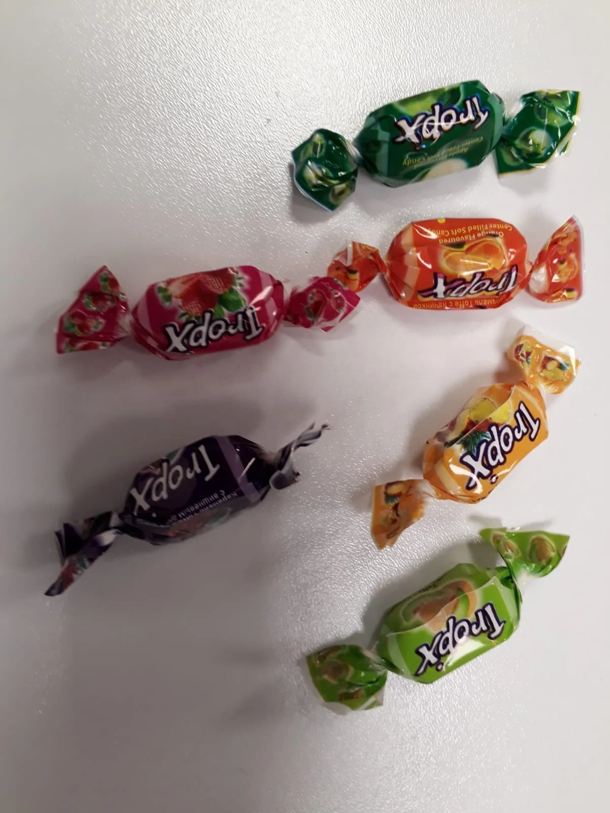 
For Fruity Center Filed Soft Candy 