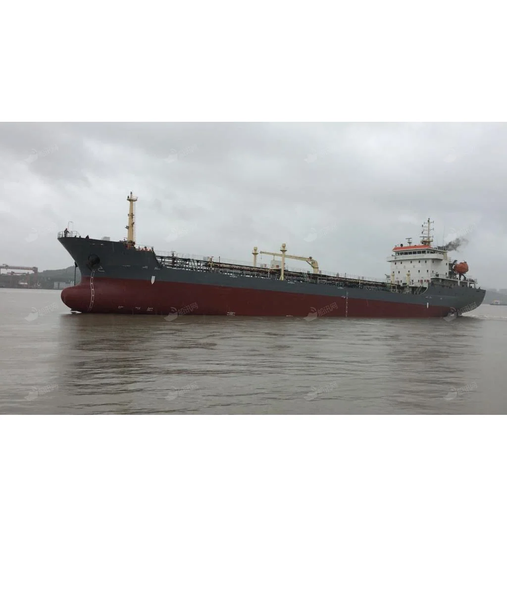 TTS-2412 DWT6500 product oil tanker for sale