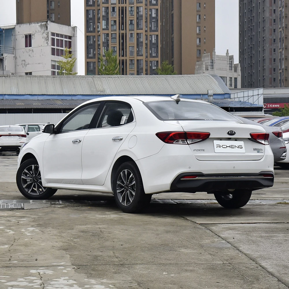 Китай заводская цена kia sedan KIA Forte в наличии седан MPV подержанные автомобили хорошие продажи бензиновый автомобиль