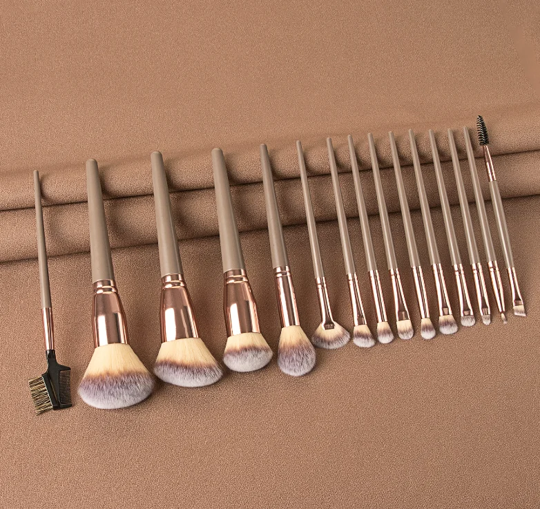 Foundation Eyelash Eyebrow Eyeshadow Brushes 15pcs Professional Makeup Brush Set With Bag