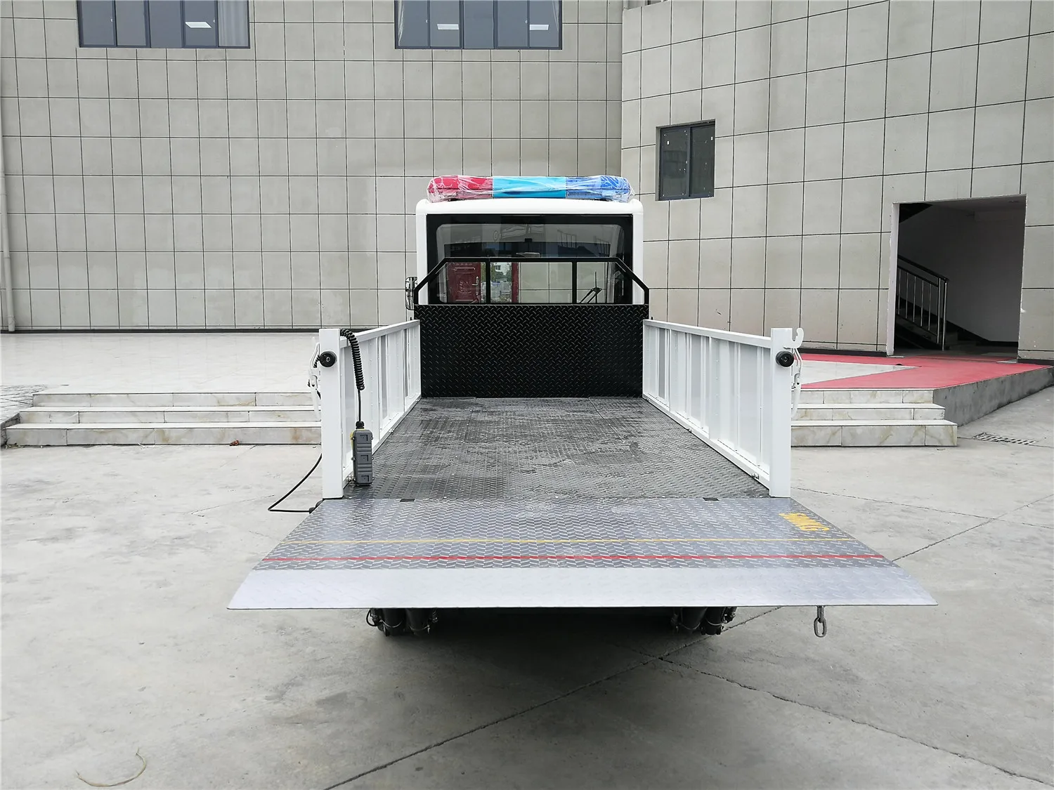 Small 1ton Battery Operated Pickup Truck Electric Cargo Truck with tailgate