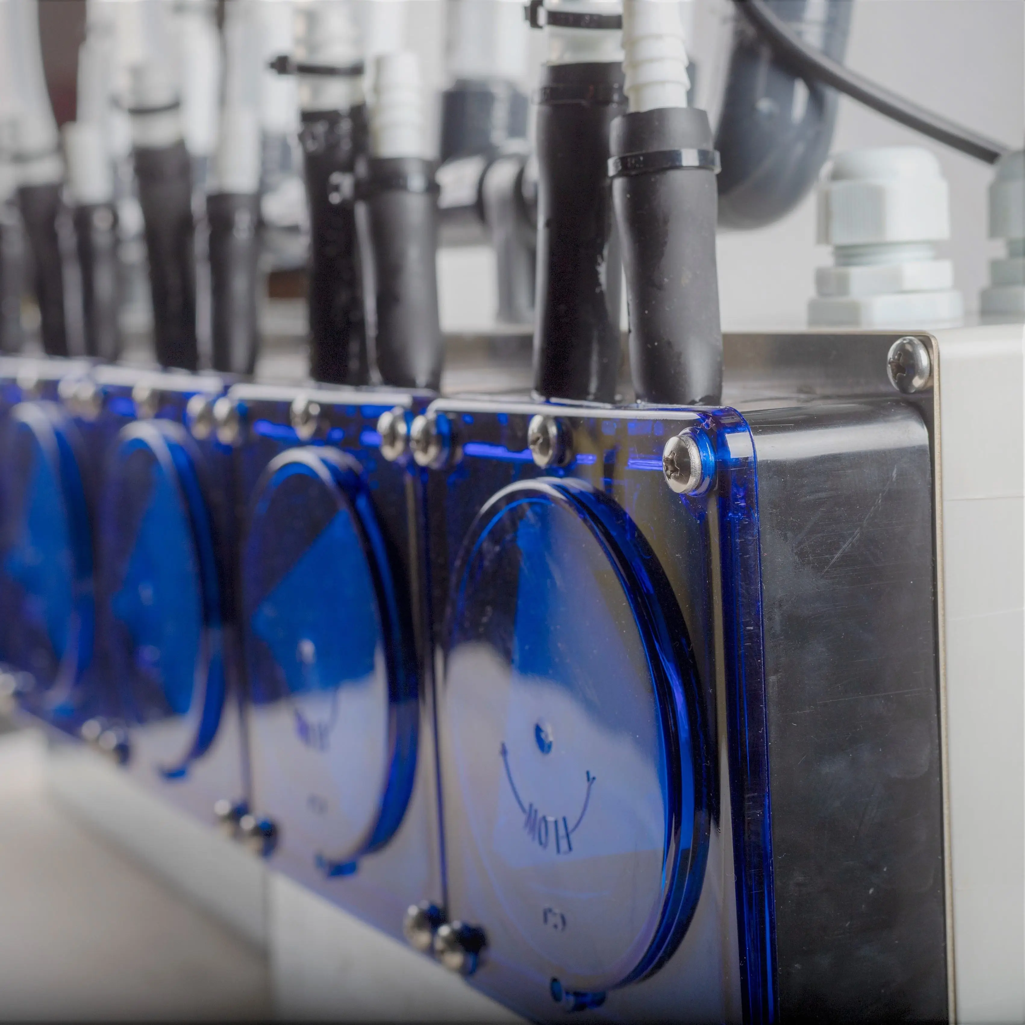 Washing Machine Laundry Dispense Chemical Dispenser For Controlling Up to 4 Devices