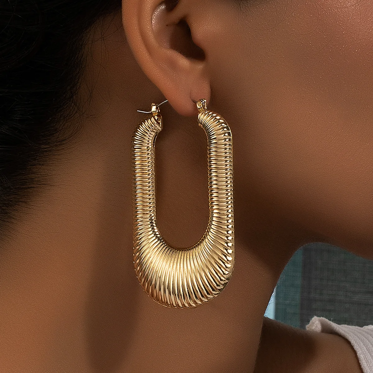 Fashion metal 18K gold titanium steel threaded brand big U shape chunky hoop earrings Jewelry for women