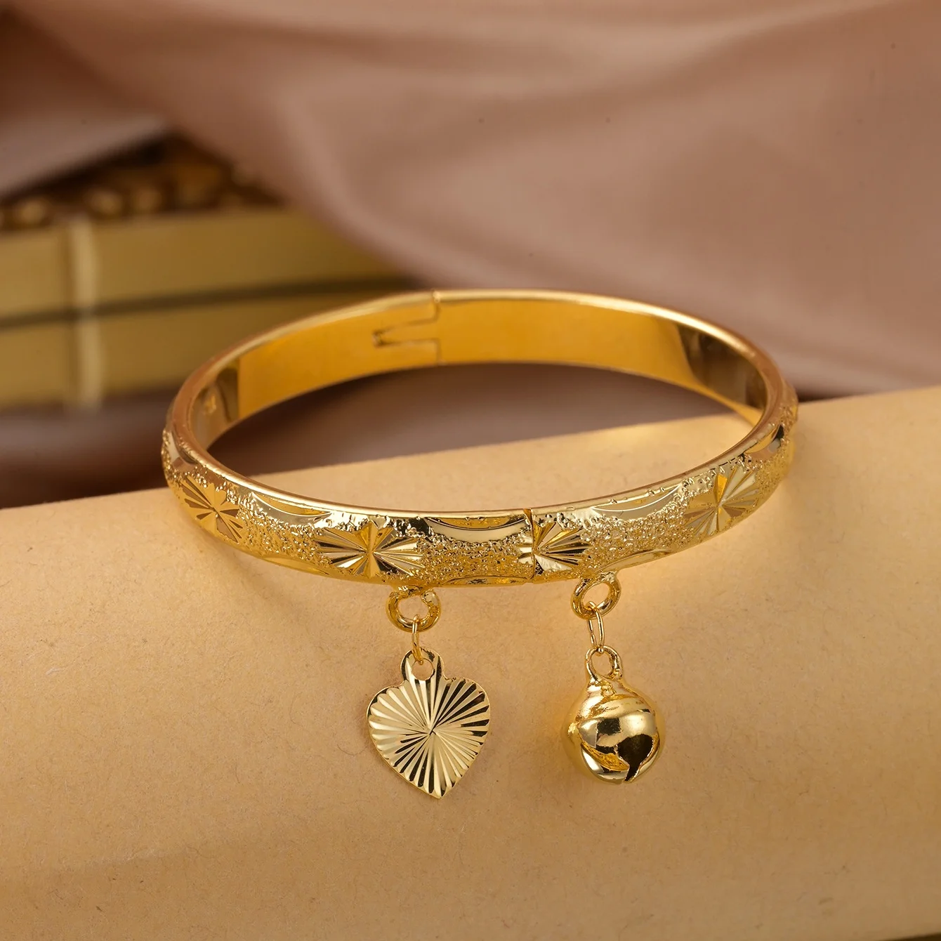 Trendy Frosted Clasp Bangles for Full Moon Baby 18K Gold Plated Copper Full Star Snowflake Placer Gold Love Heart Bell Bangles