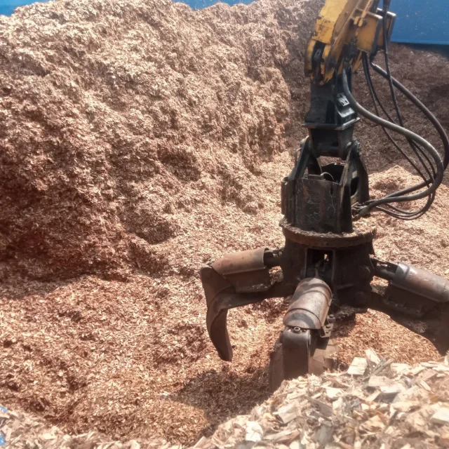 Wood sawdust Block  Wood Shavings Factory Price Natural Wood Animal Bedding Material Packed In Jumbo Bag Vietnamese Manufacturer