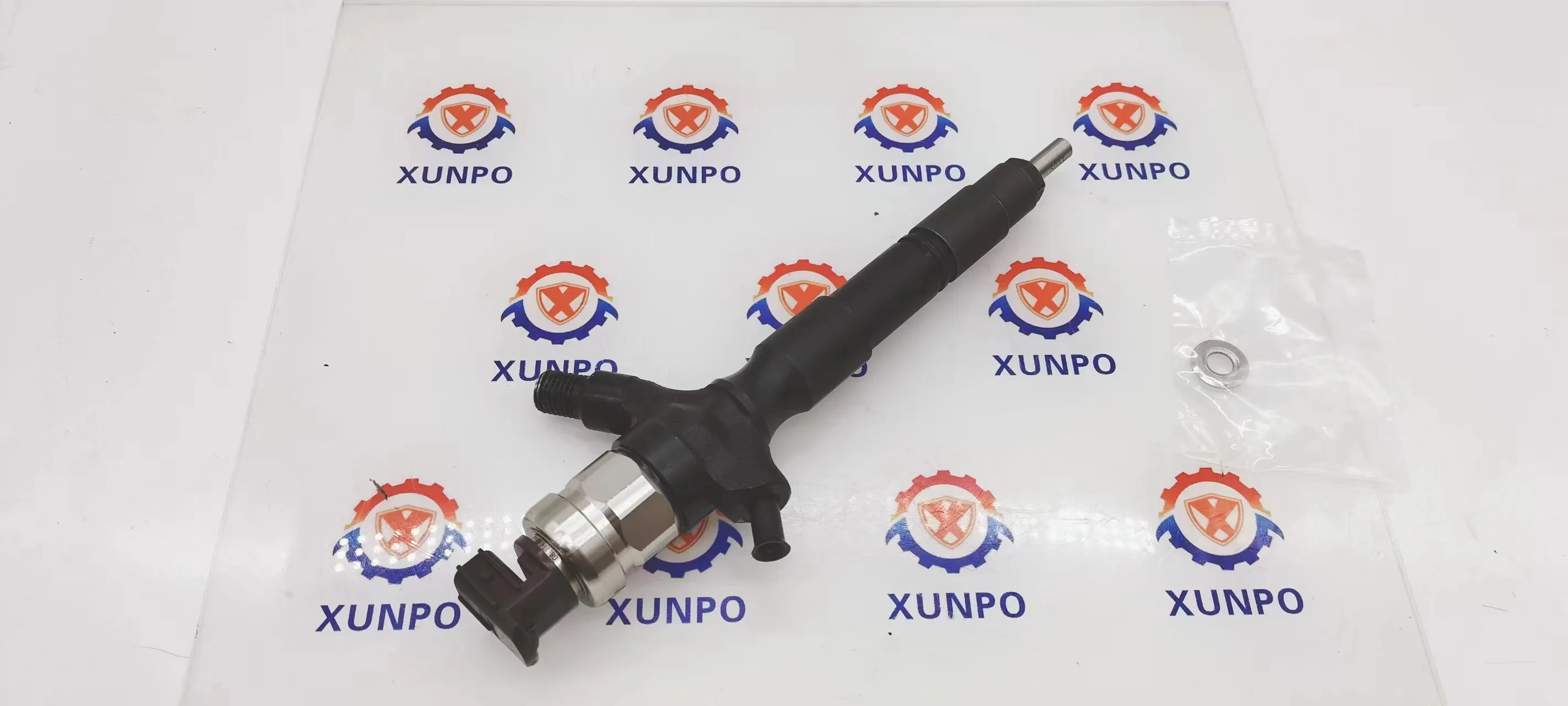 2KD-FTV D-4D 200 Engine Fuel Injector 295050-0810 23670-09380 23670-0L110 295050-0811 295050-0812