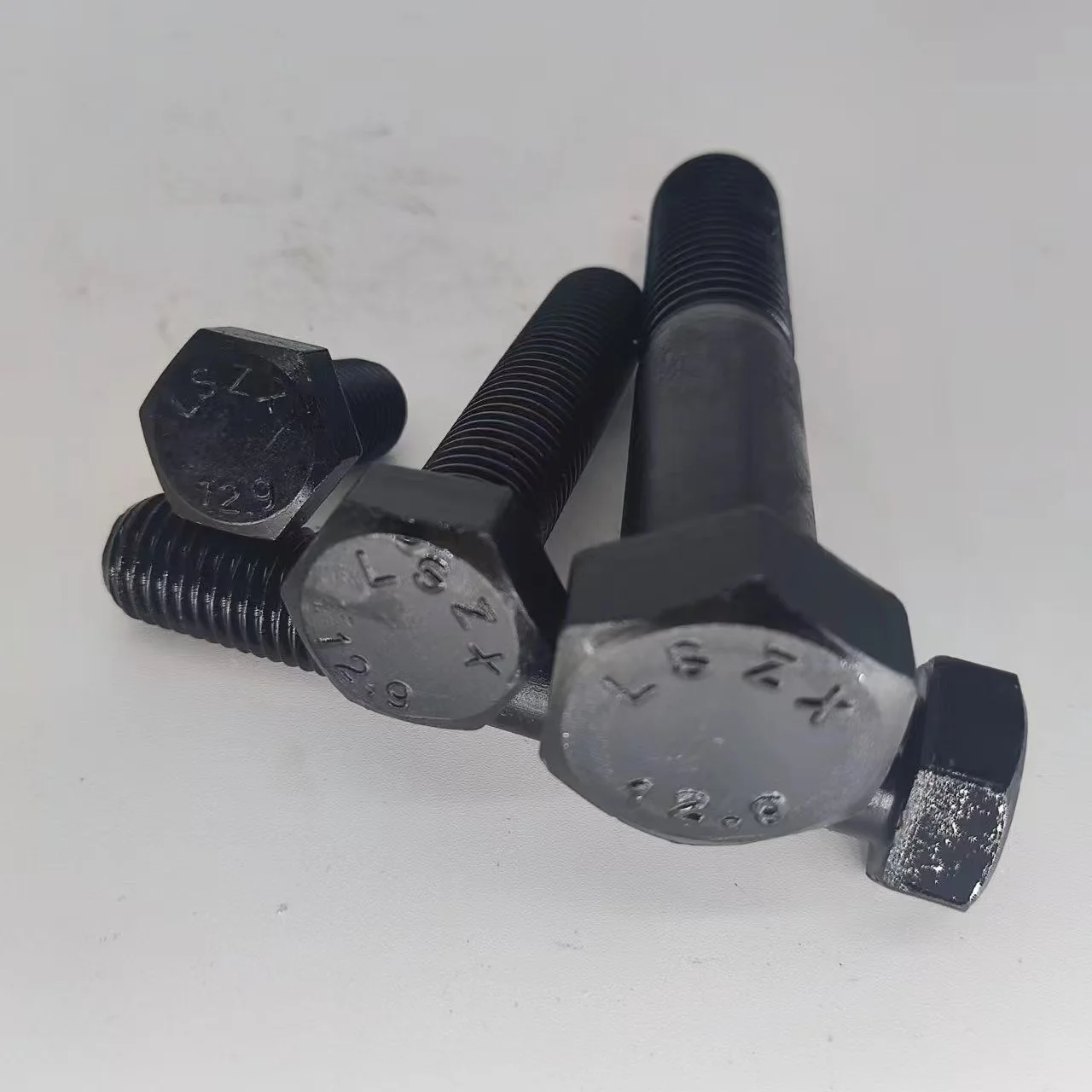 High Quality Galvanized Outer Hexagonal Bolts and Screws Factory Direct Steel High-Strength Bolts Nuts DIN Standard