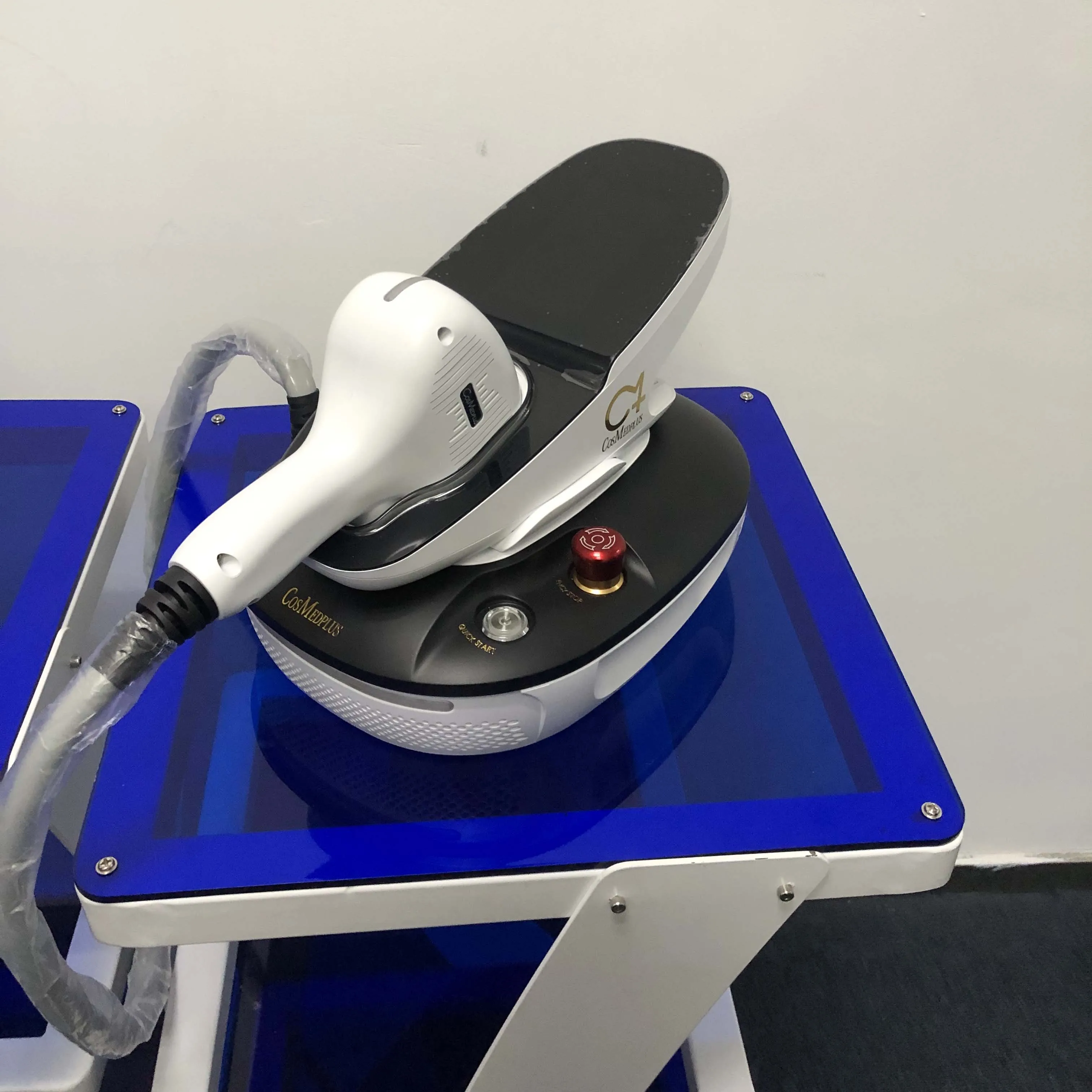 Exclusive design handset laser diodo epilation mini home use 755nm 808nm 1064nm 3 wave diode laser hair removal