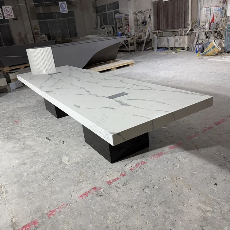 Стол для конференц-зала однотонный в современном стиле