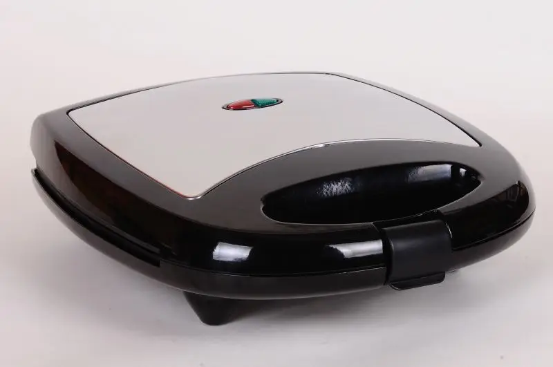 Big size 4 slices hot commercial waffle triangle grill breakfast sandwich maker cheap cost from China