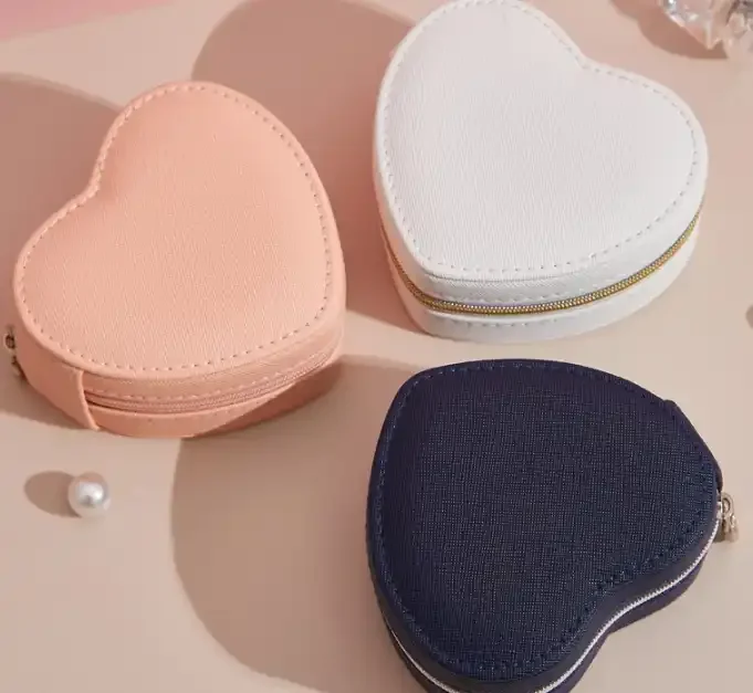 Fashionable Portable Custom Logo Heart Shape Leather Jewelry Storage Organizer For Girls