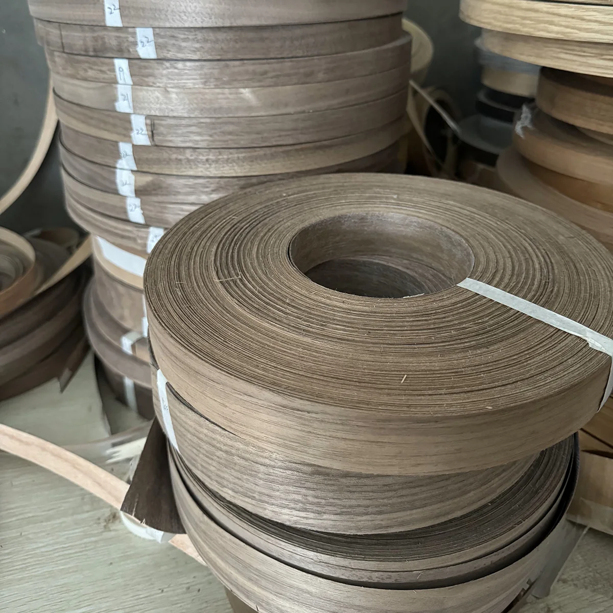 Real Wood Edge Banding Oak Walnut Veneer Edge Banding Tape for Plywood Furniture
