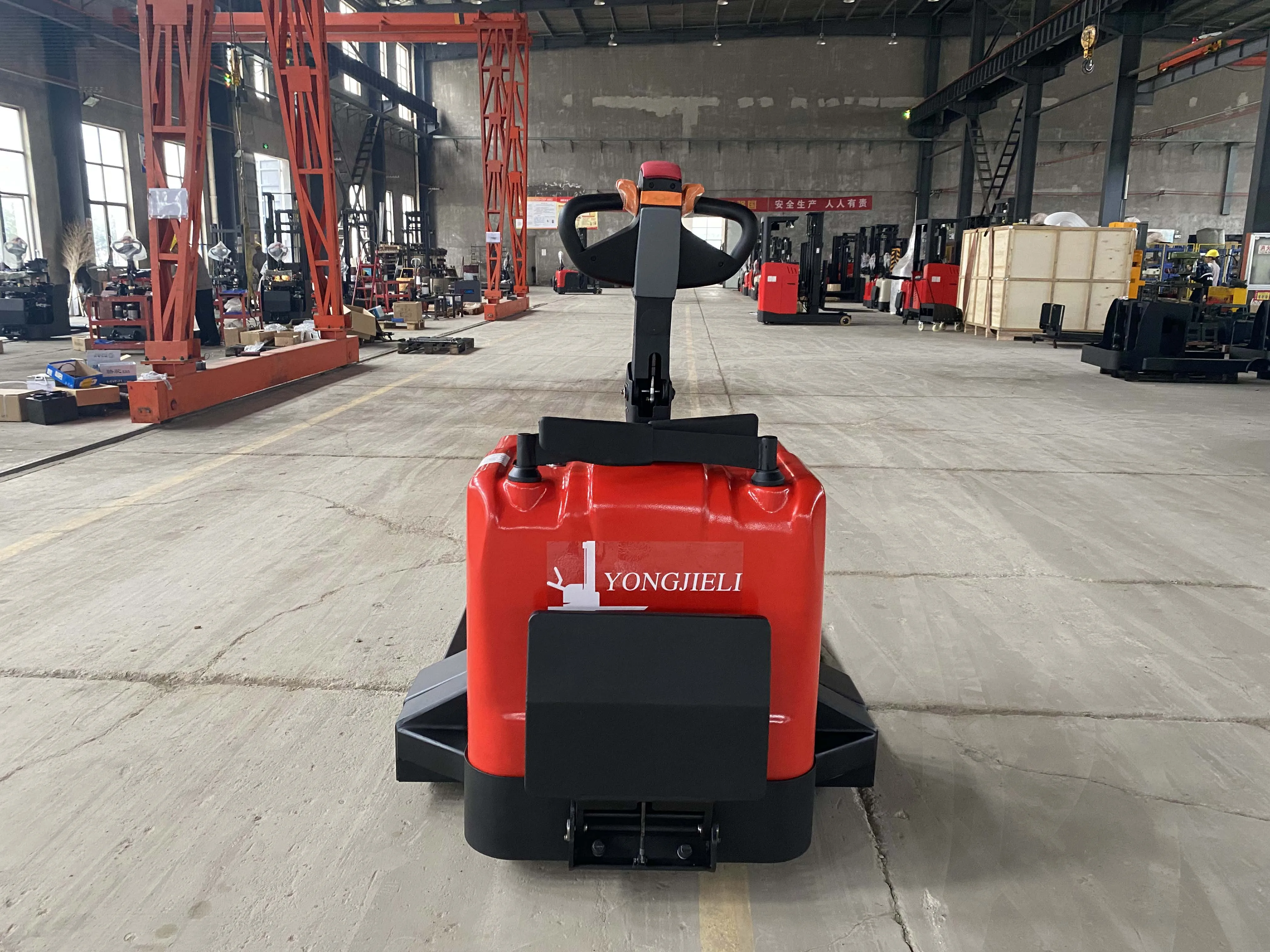 Диапазон нагрузки от 1 до 5 тонн, Электрический вилочный погрузчик, используемый в различных отраслях промышленности