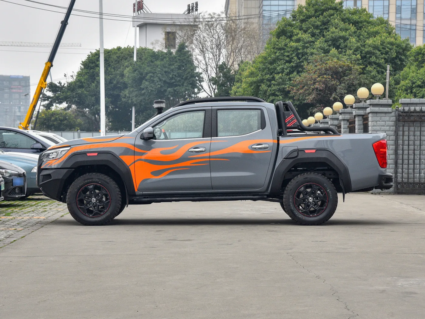 Dongfeng Rich 7 off-road pick up truck in automatic transmission