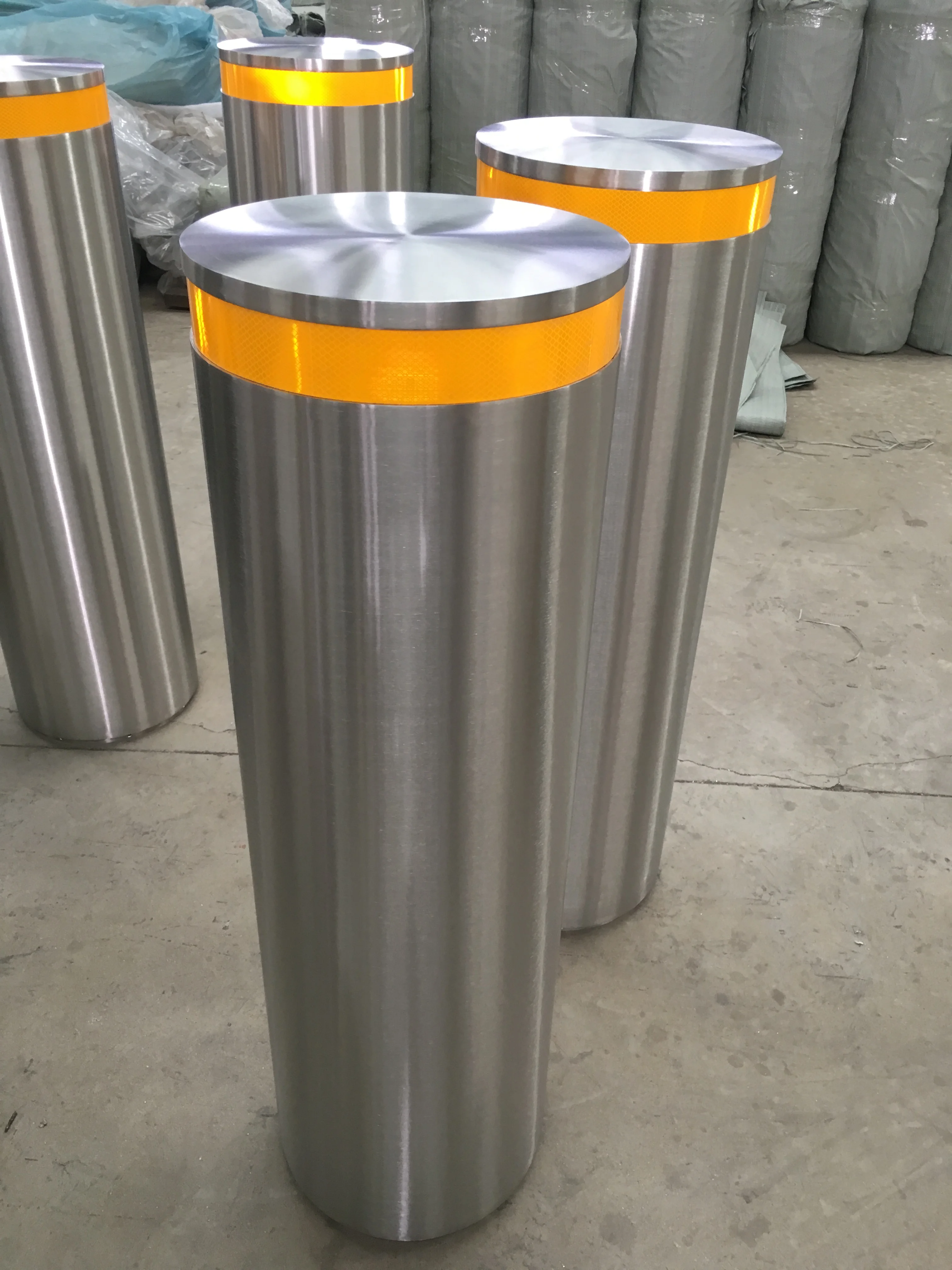 Foshan manufacturer Customized Stainless steel 304 316 316L Bollard road safety Removable bollards