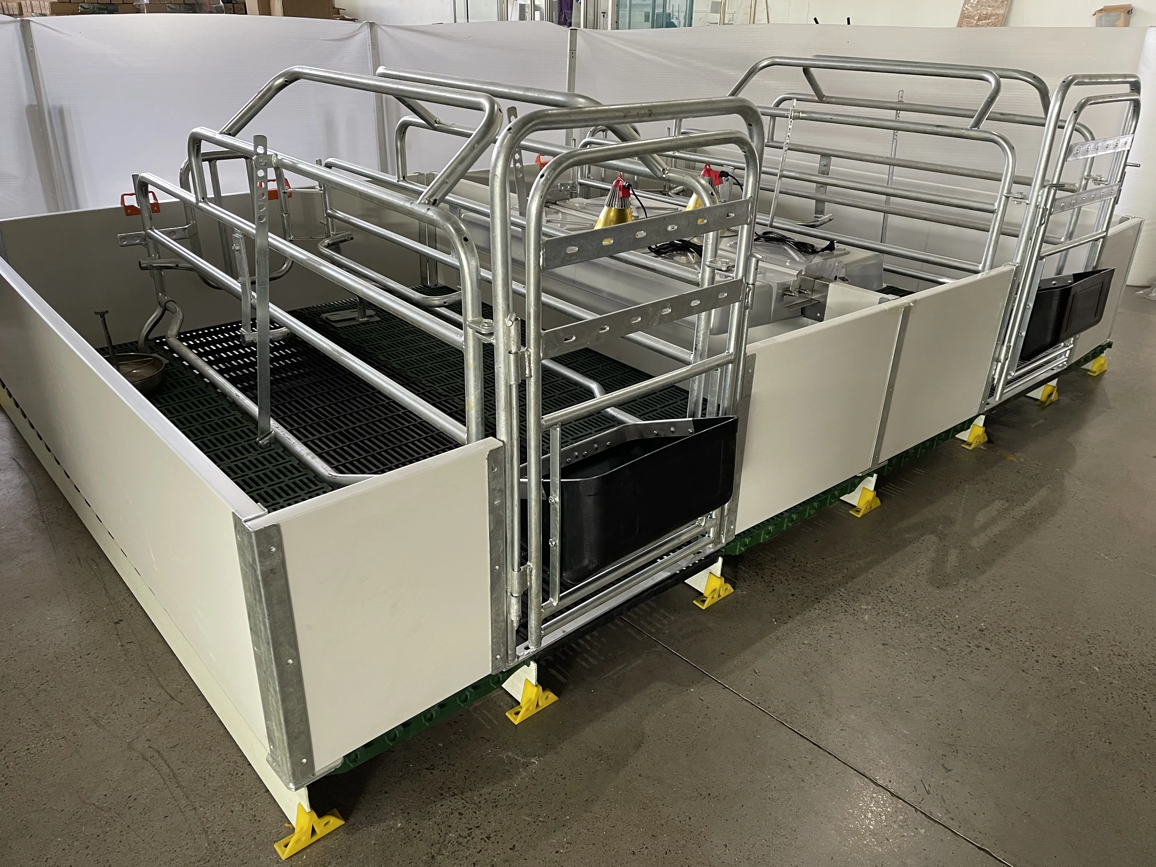 Pig Equipment Pig Farrowing Crates Sow Farrowing Pen