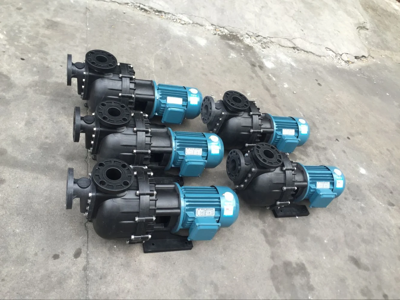 High efficiency centrifugal self-priming electric water pump