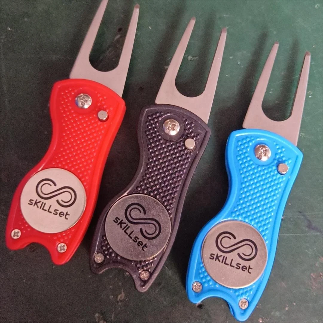 Magnetic Stainless Steel Foldable Divot Pop-up Button Golf Ball Marker Tool Convenient Pop-up Golf Repair Tool Golf Towel