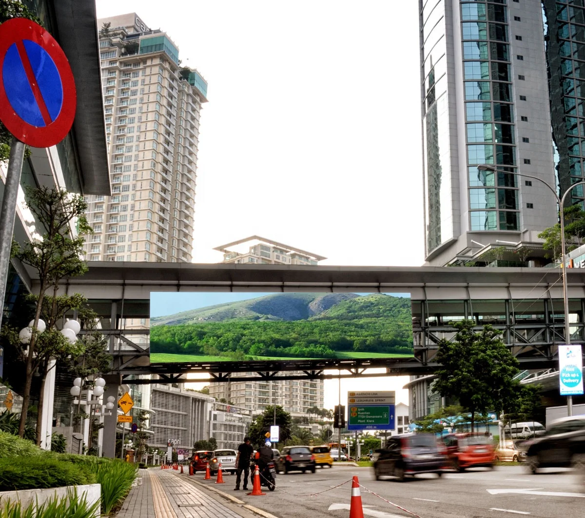 LED AD Board Cross Road Bridge Fixed LED Digital Video Billboard Iron IP65 Outdoor P3 Fixed LED Display Video Wall Full Hd 3mm