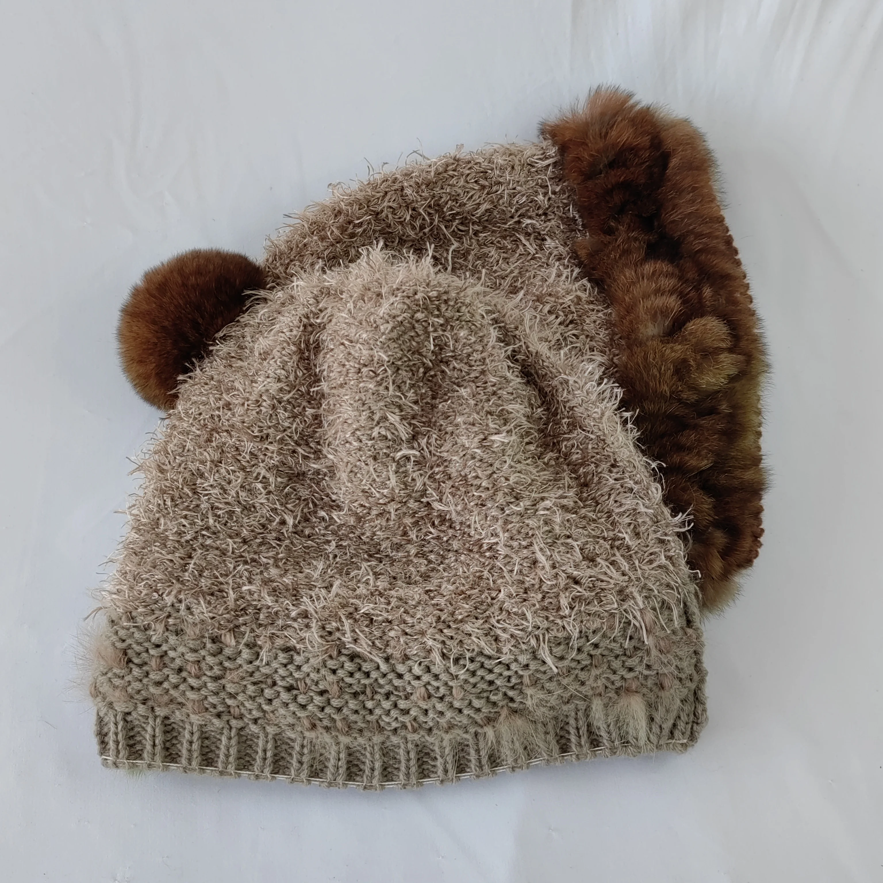 Ladies winter adult acrylic Neutral thick color knitted hat fur hat with pompom