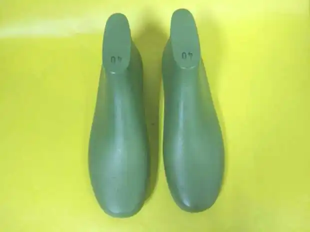 
High cutter sports running shoe lasts 