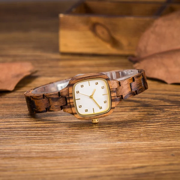 Fashion Simple Elegant Diamond Dial Natural Women Bamboo Wooden Watch Square Quartz Wood Watch Montre Femme