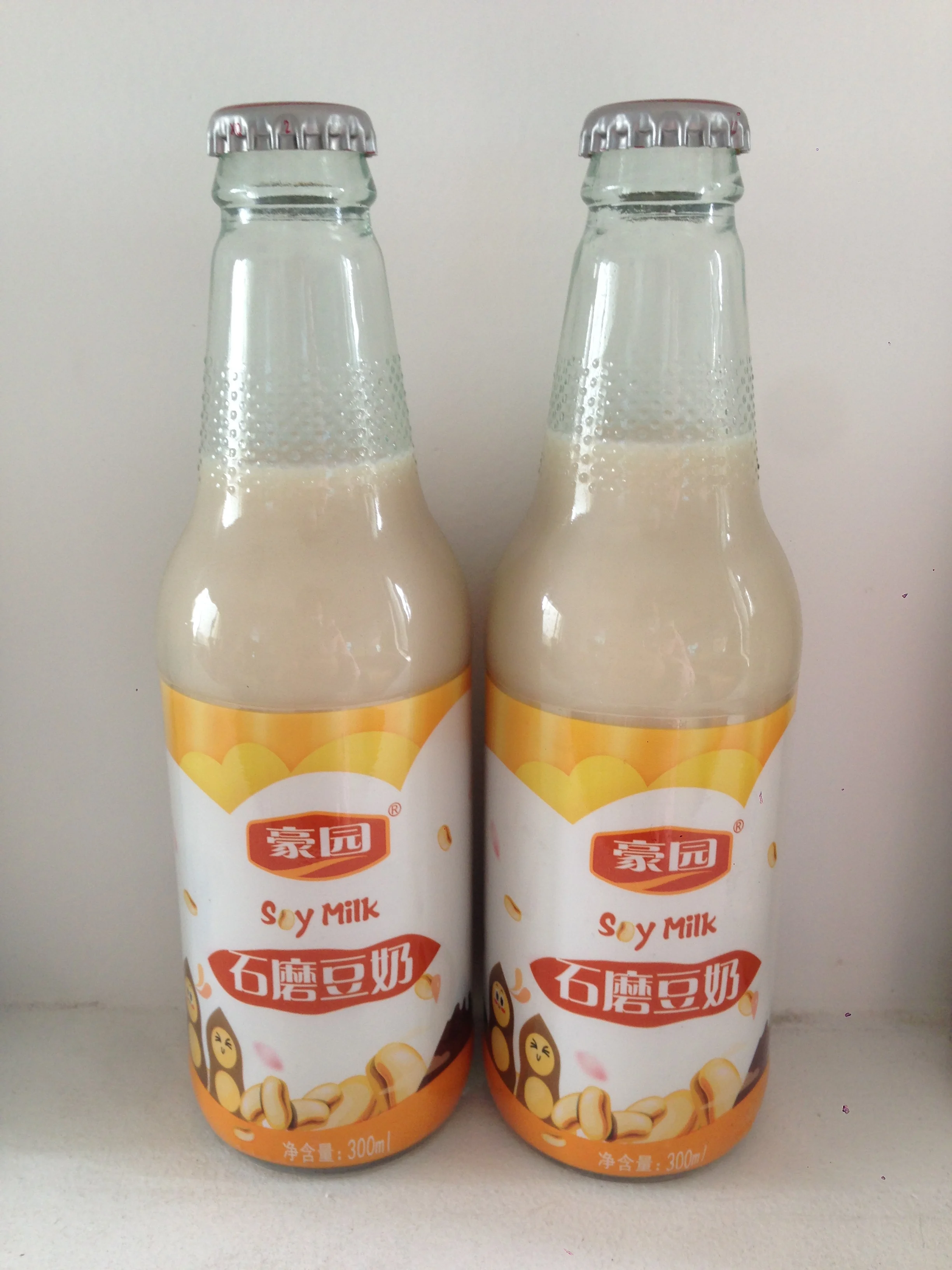 300ml Soft drink glass bottled soy bean milk drinks wholesale supplier