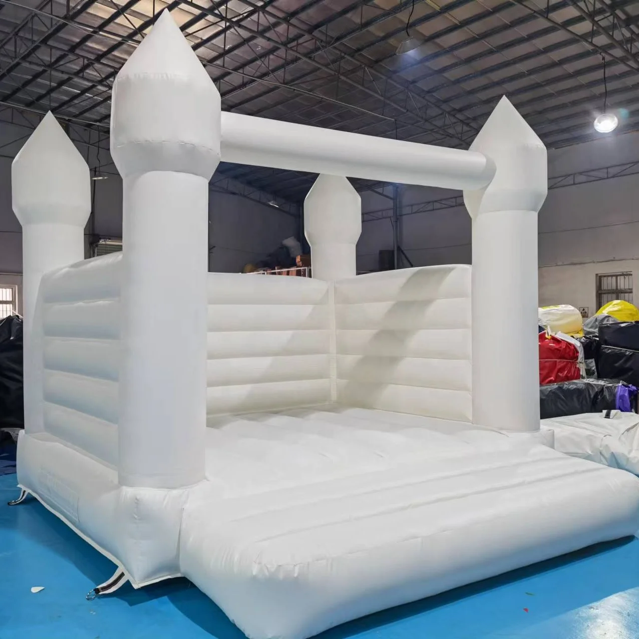 2024  commercial inflatable white jumping bouncy castle game with best quality
