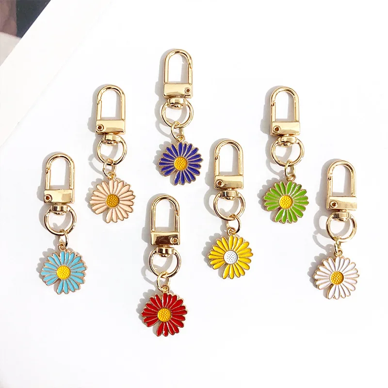 Promotional Keyholder Souvenirs Keyring Cute Flower Shape Metal Keychain Custom Logo Enamel Key Chain For Women Bag Accessories