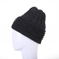 2021 High Quality Winter Plain Dyed Custom Beanie Hat  Warm Knitted Beanie Custom Logo