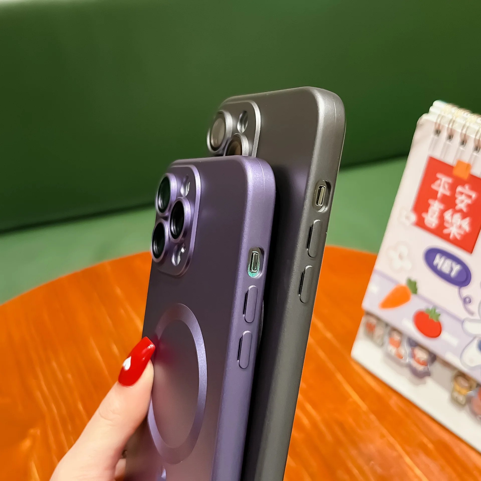 luxury magnetic cell phone back cover for iPhone 14 Pro max popularity skin feel mobile phone case for iPhone 15 14 13 12 11