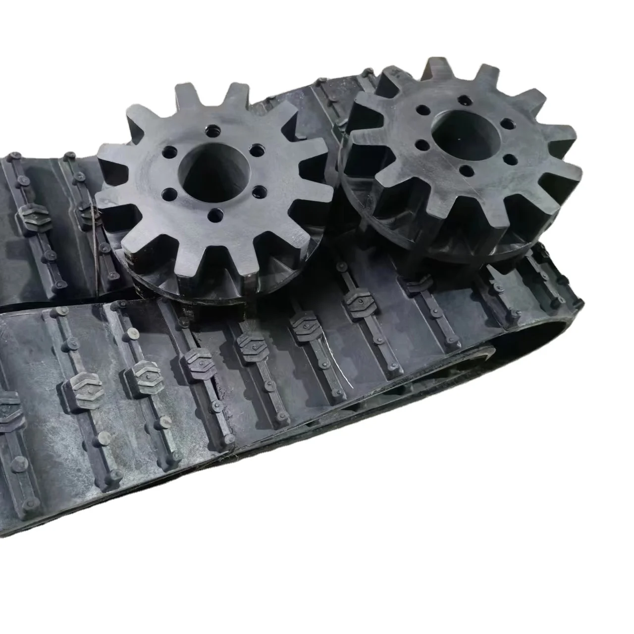 Резиновые гусеницы со