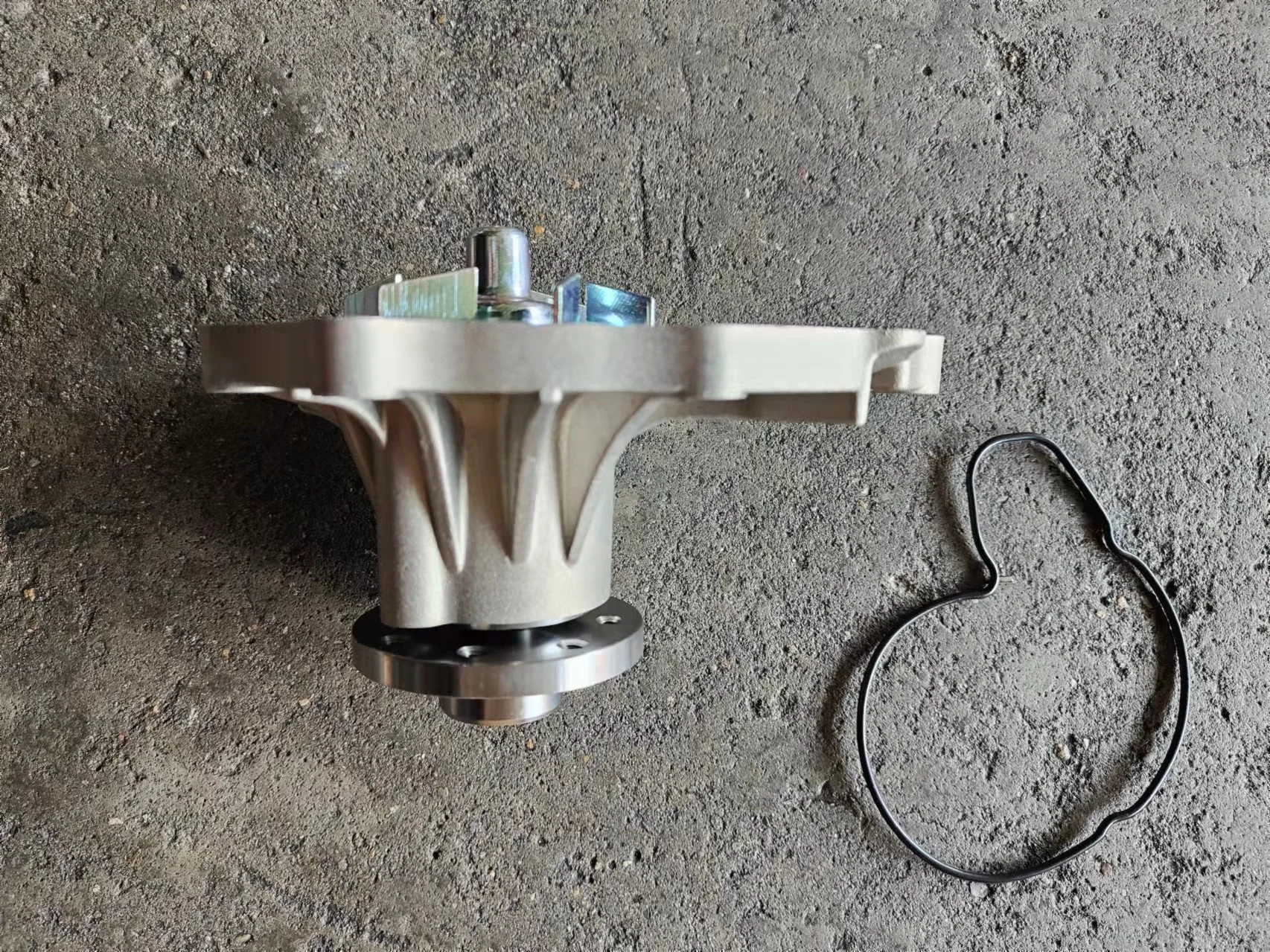 High Quality Factory Price For JAC HFC1040 Truck Spare Parts High Pressure Water Pump 4DA1-1